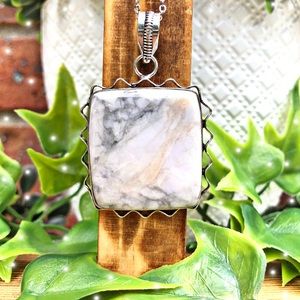.925 White Howlite Necklace🤍